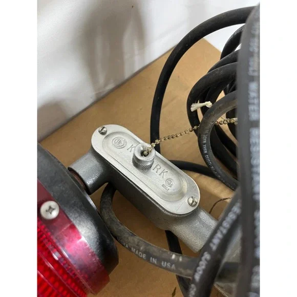 Federal Signal Red Strobe Warning Light Siren Industrial Alarm Killark Hubbell - Picture 5 of 7